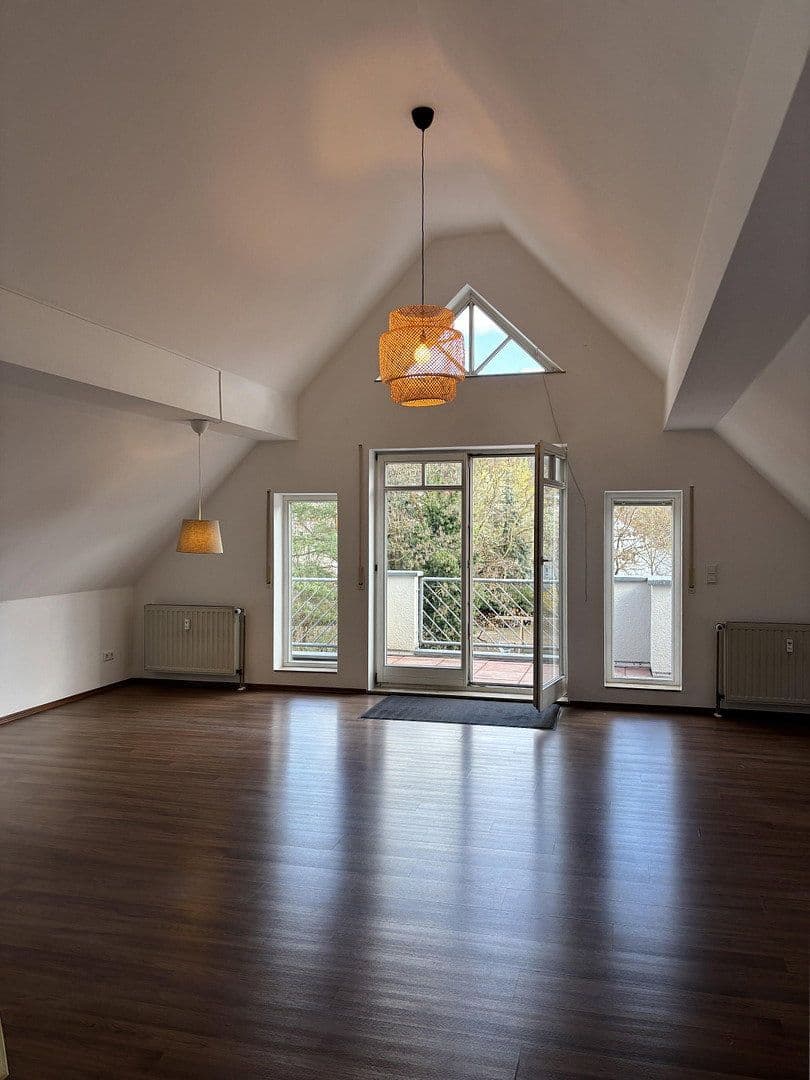 Prenájom bytu 2-izbový 69 m², Alte Bergstrasse 27, Seeheim-Jugenheim, Hesensko Prenájom bytu 2-izbový 69 m², Alte Bergstrasse 27, Seeheim-Jugenheim, Hesensko