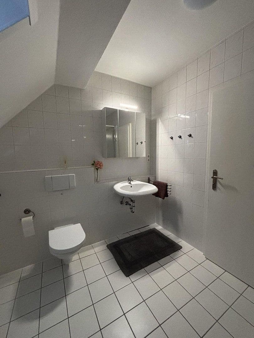 Prenájom bytu 2-izbový 69 m², Alte Bergstrasse 27, Seeheim-Jugenheim, Hesensko Prenájom bytu 2-izbový 69 m², Alte Bergstrasse 27, Seeheim-Jugenheim, Hesensko