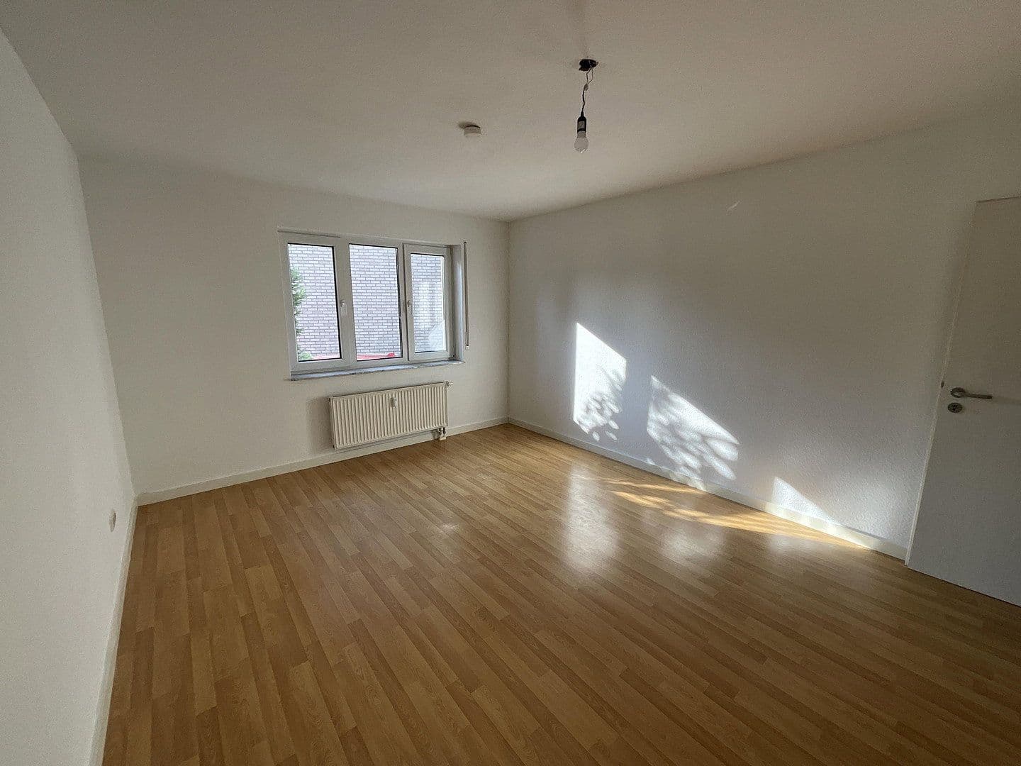 Prenájom bytu 2-izbový 61 m², Köln, Severné Porýnie - Westfálsko Prenájom bytu 2-izbový 61 m², Köln, Severné Porýnie - Westfálsko