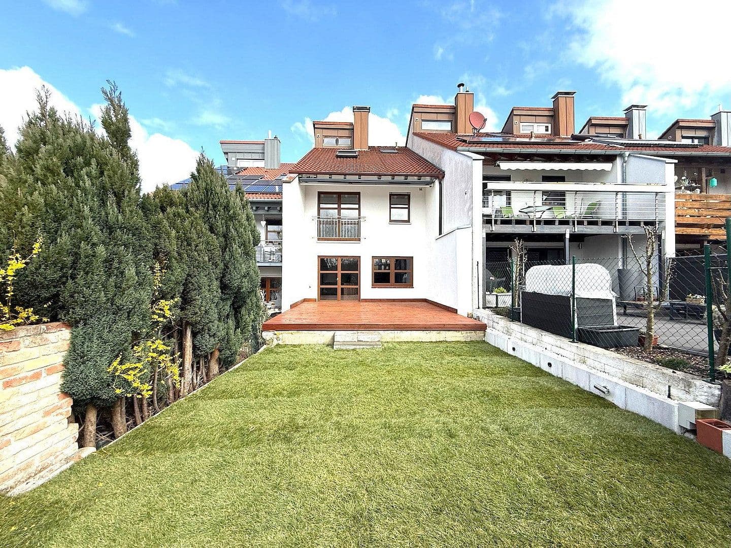 Prenájom domu 80 m², pozemek 500 m², Bruckberg, Bavorsko Prenájom domu 80 m², pozemek 500 m², Bruckberg, Bavorsko