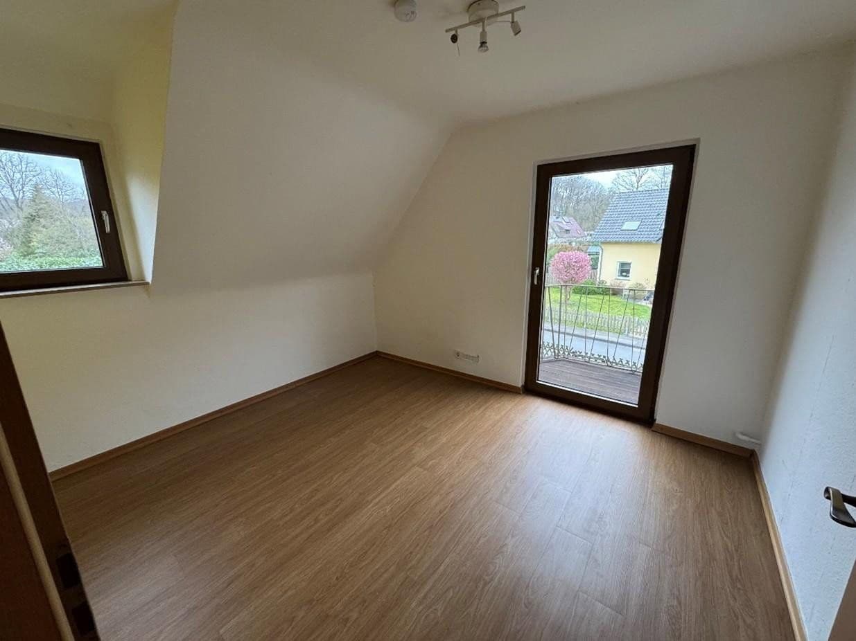 Predaj domu 142 m², pozemek 862 m², Odenthal, Severné Porýnie - Westfálsko Predaj domu 142 m², pozemek 862 m², Odenthal, Severné Porýnie - Westfálsko