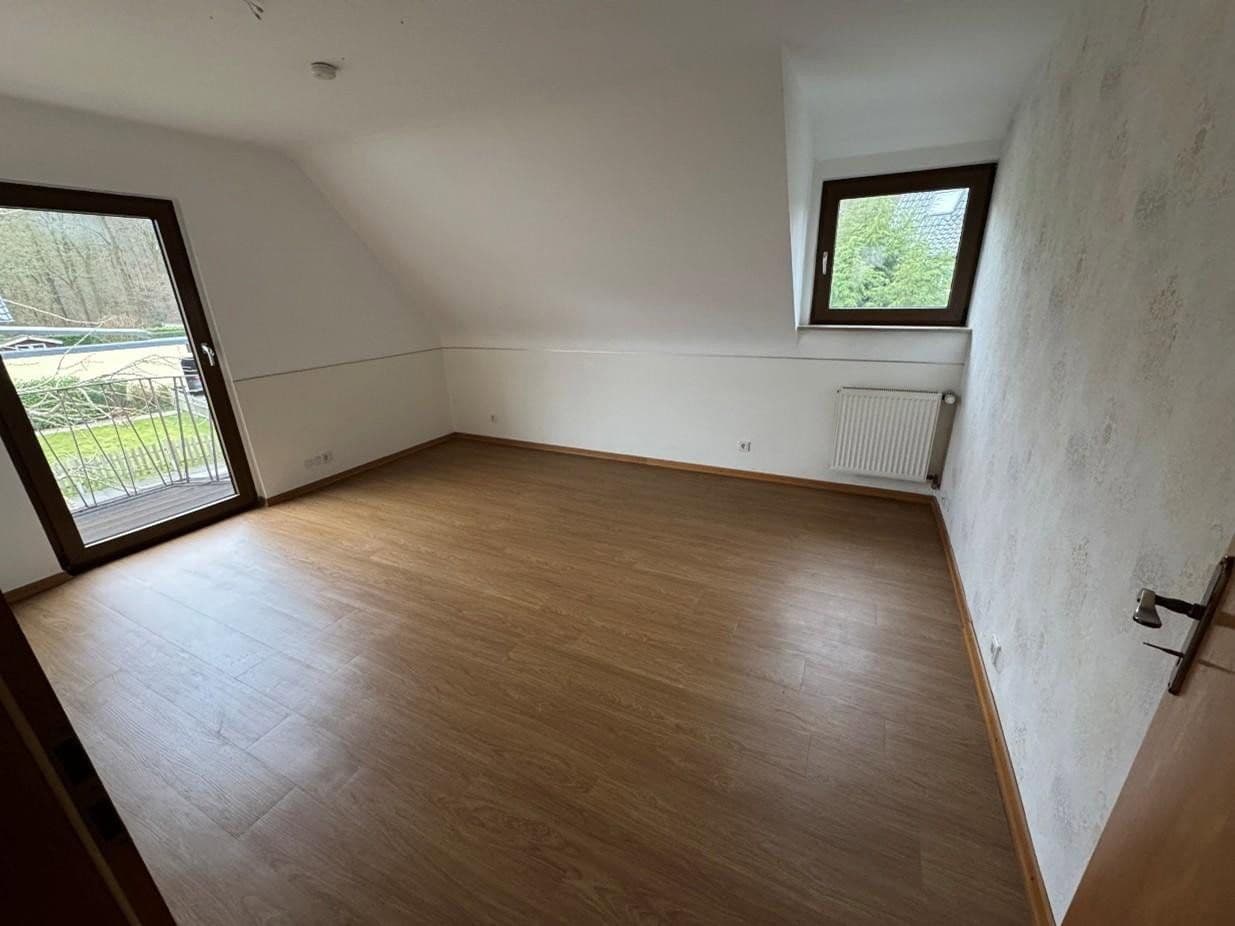 Predaj domu 142 m², pozemek 862 m², Odenthal, Severné Porýnie - Westfálsko Predaj domu 142 m², pozemek 862 m², Odenthal, Severné Porýnie - Westfálsko