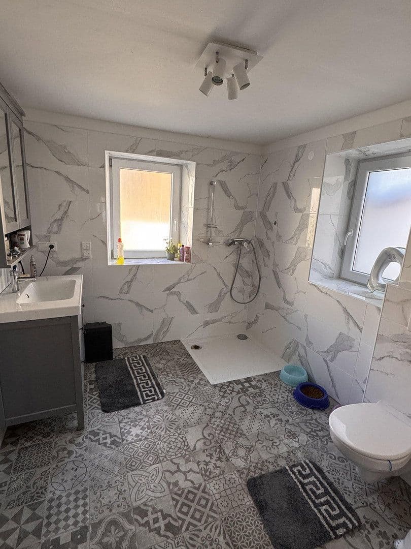 Predaj domu 137 m², pozemek 950 m², Wappeltshofen 4, Altdorf bei Nürnberg, Bavorsko Predaj domu 137 m², pozemek 950 m², Wappeltshofen 4, Altdorf bei Nürnberg, Bavorsko