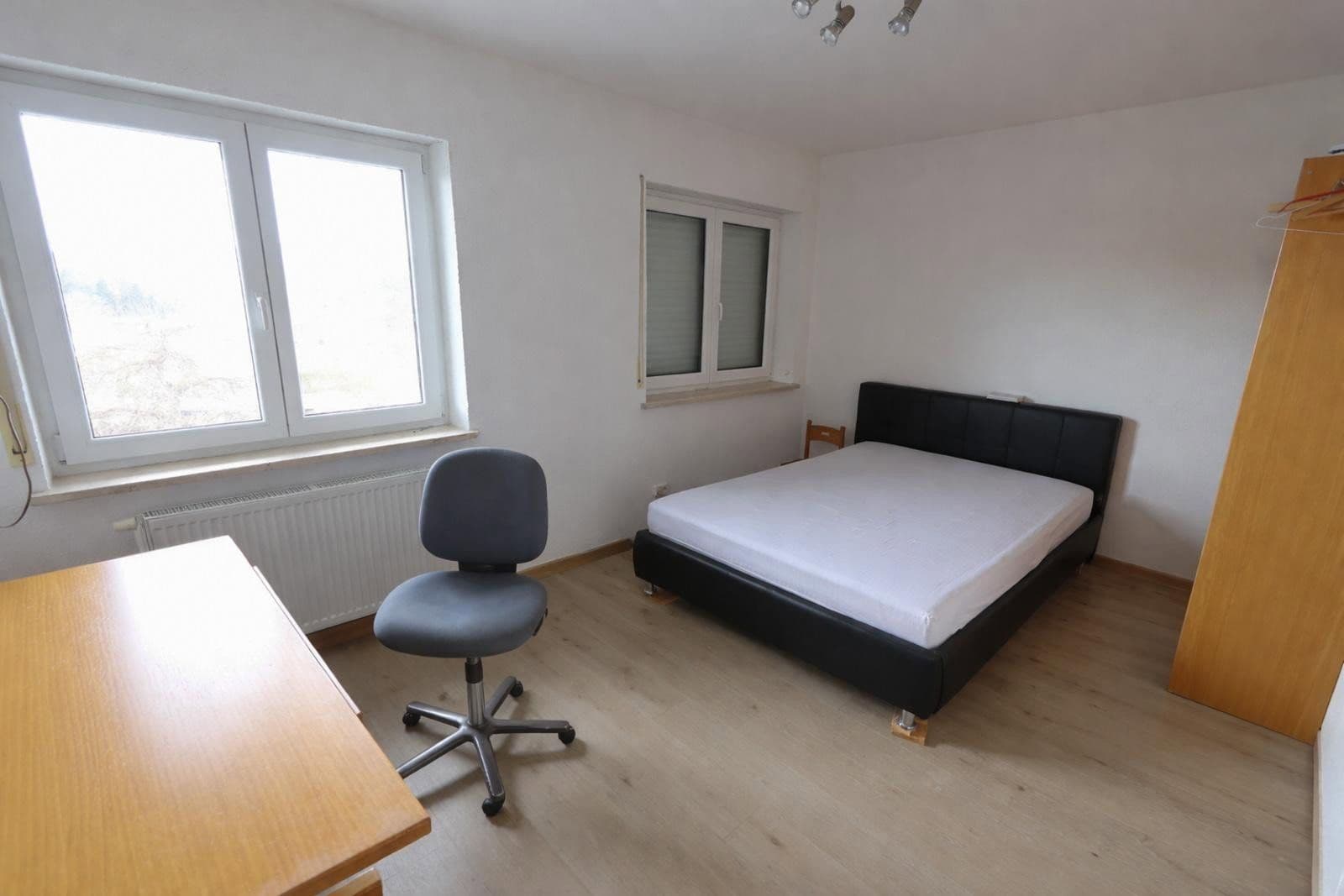 Predaj domu 160 m², pozemek 969 m², Burglengenfeld, Bavorsko Predaj domu 160 m², pozemek 969 m², Burglengenfeld, Bavorsko