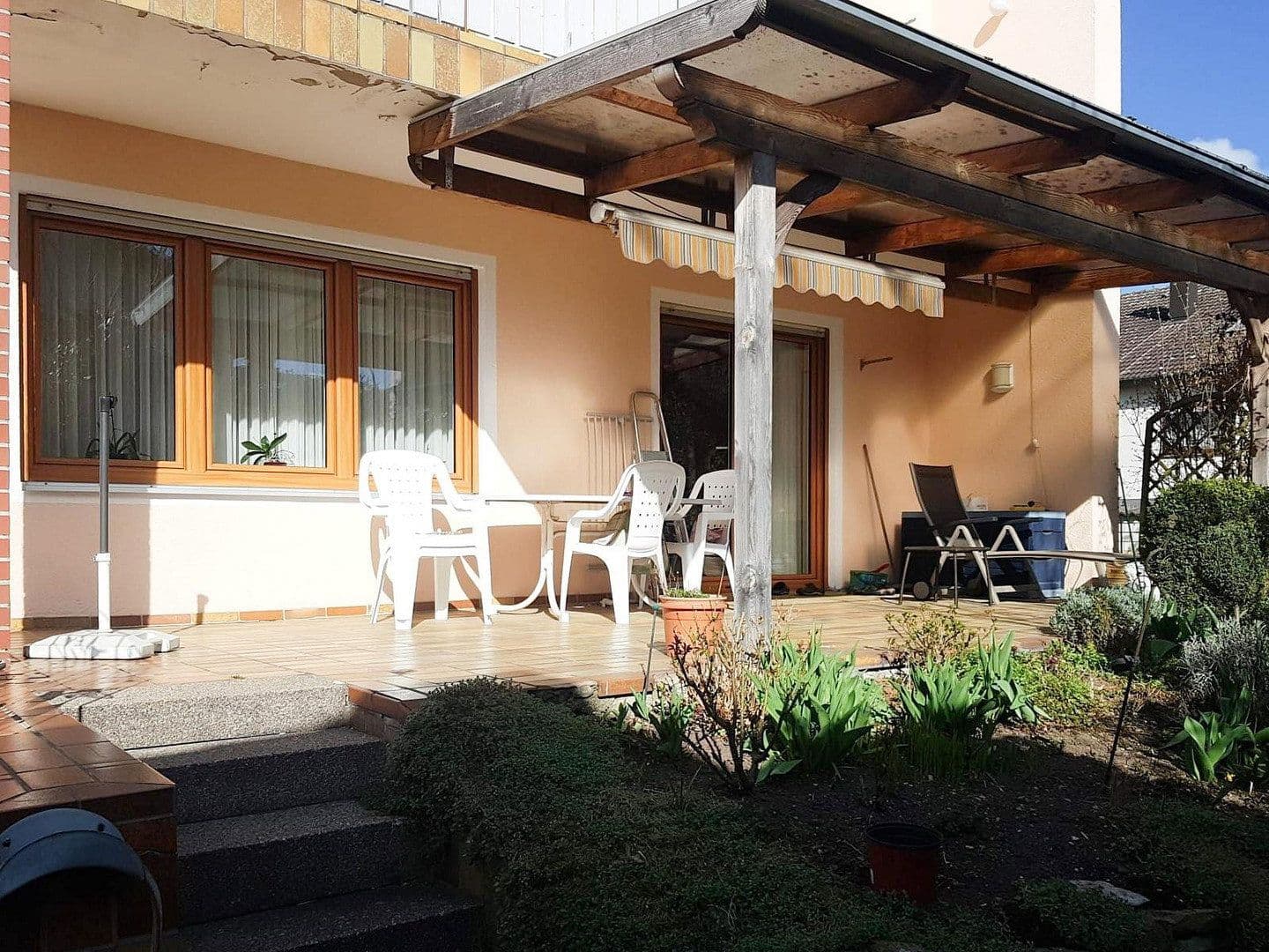 Predaj domu 160 m², pozemek 969 m², Burglengenfeld, Bavorsko Predaj domu 160 m², pozemek 969 m², Burglengenfeld, Bavorsko