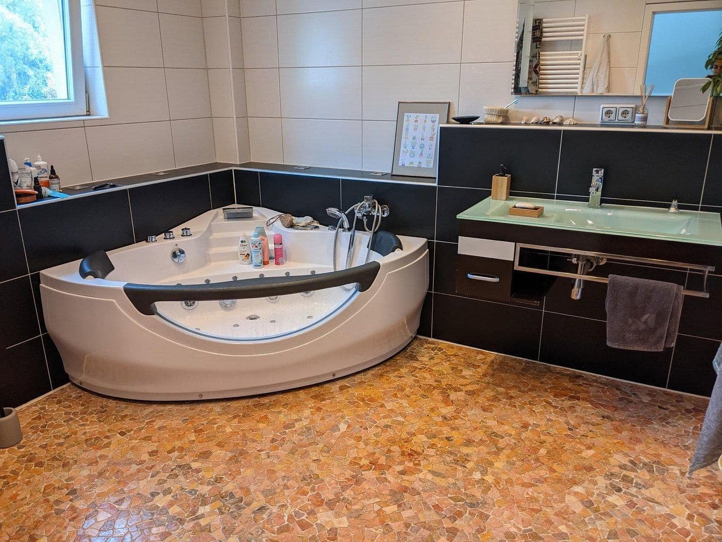 Prenájom bytu 4-izbový 112 m², Bochum, Severné Porýnie - Westfálsko Prenájom bytu 4-izbový 112 m², Bochum, Severné Porýnie - Westfálsko