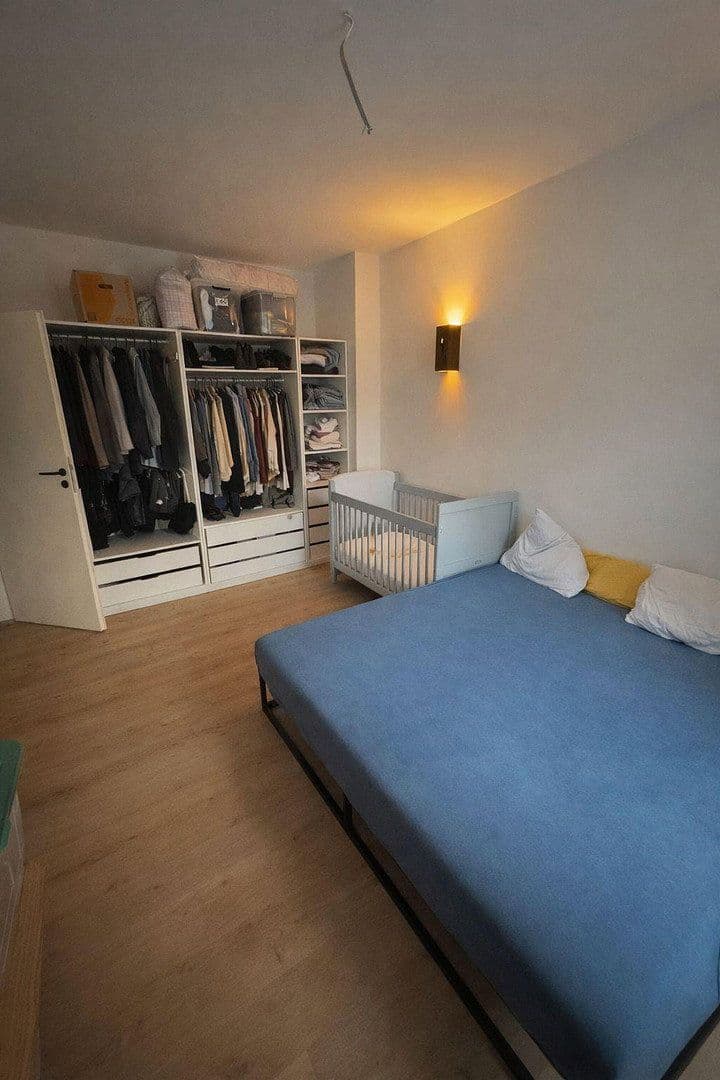 Prenájom bytu 4-izbový 112 m², Bochum, Severné Porýnie - Westfálsko Prenájom bytu 4-izbový 112 m², Bochum, Severné Porýnie - Westfálsko