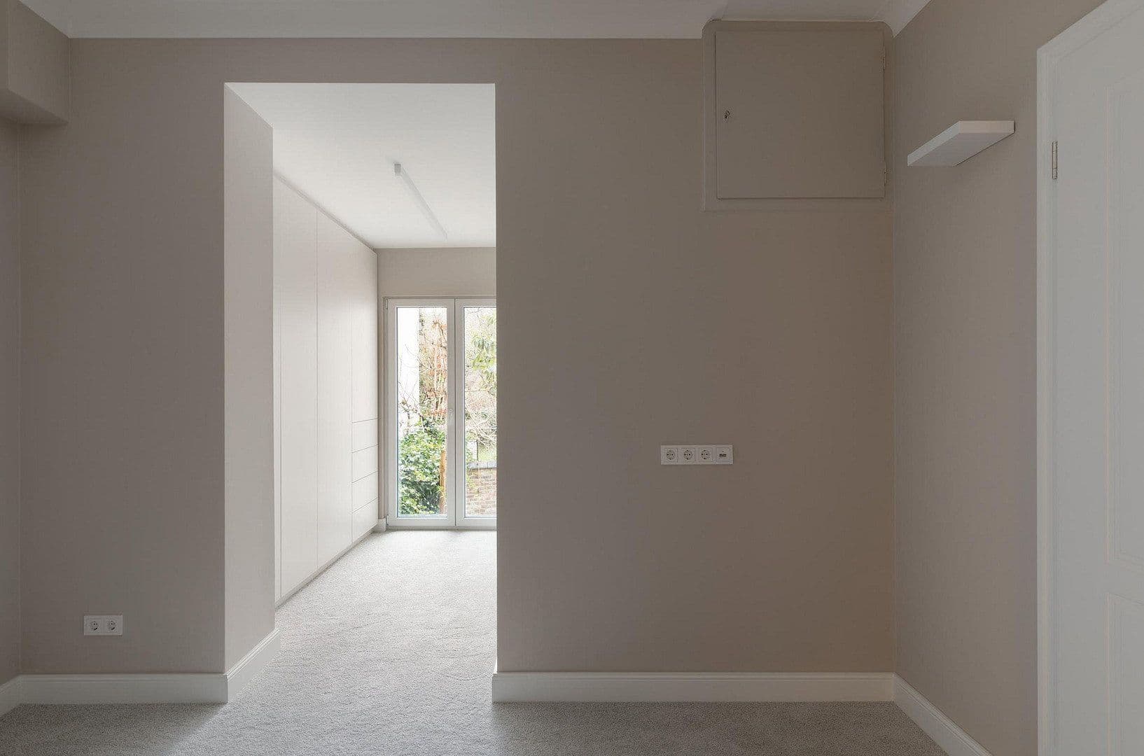 Prenájom bytu 4-izbový 104 m², Kennedydamm 7, Düsseldorf, Severné Porýnie - Westfálsko Prenájom bytu 4-izbový 104 m², Kennedydamm 7, Düsseldorf, Severné Porýnie - Westfálsko