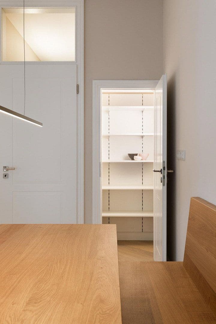 Prenájom bytu 4-izbový 104 m², Kennedydamm 7, Düsseldorf, Severné Porýnie - Westfálsko Prenájom bytu 4-izbový 104 m², Kennedydamm 7, Düsseldorf, Severné Porýnie - Westfálsko