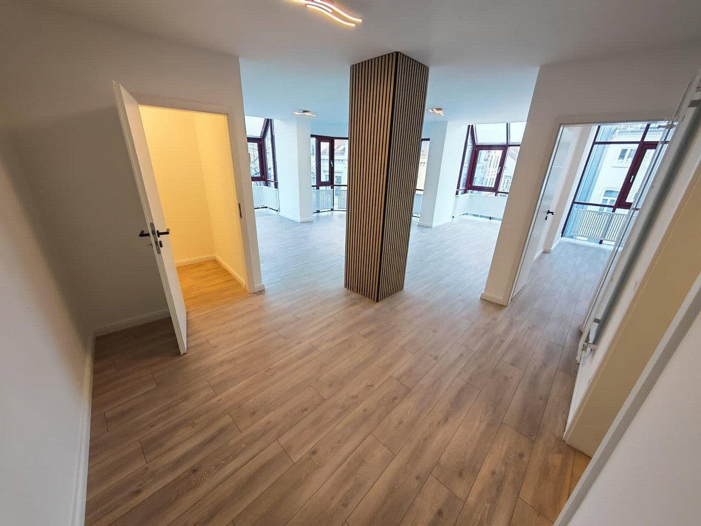 Predaj bytu 2-izbový 75 m², Bremen, Brémy Predaj bytu 2-izbový 75 m², Bremen, Brémy