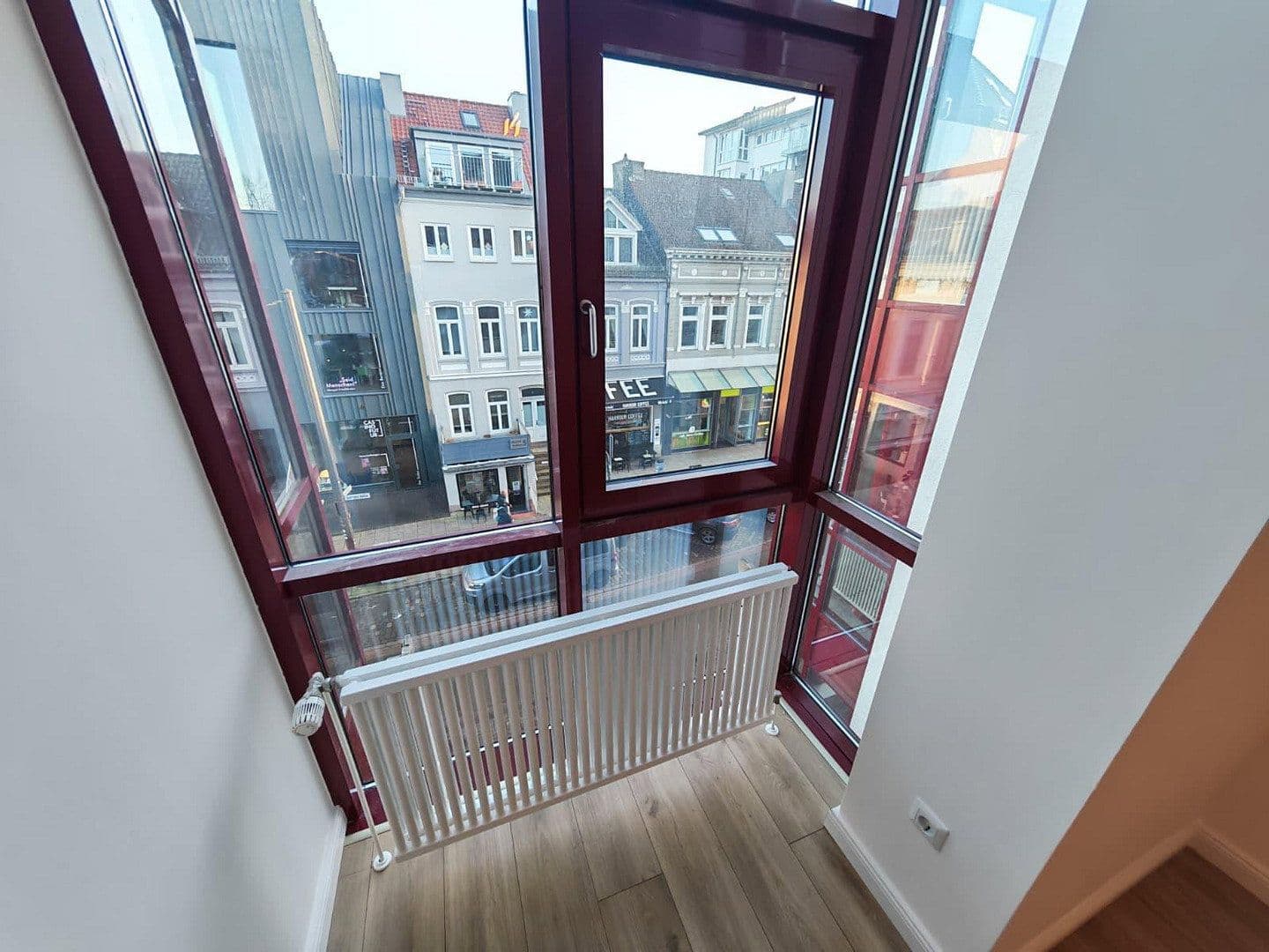 Predaj bytu 2-izbový 75 m², Bremen, Brémy Predaj bytu 2-izbový 75 m², Bremen, Brémy