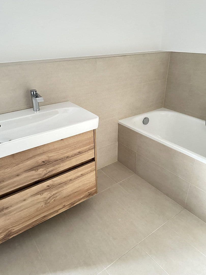 Prenájom bytu 4-izbový 123 m², Geishornstraße 8, Offenbach am Main, Hesensko Prenájom bytu 4-izbový 123 m², Geishornstraße 8, Offenbach am Main, Hesensko