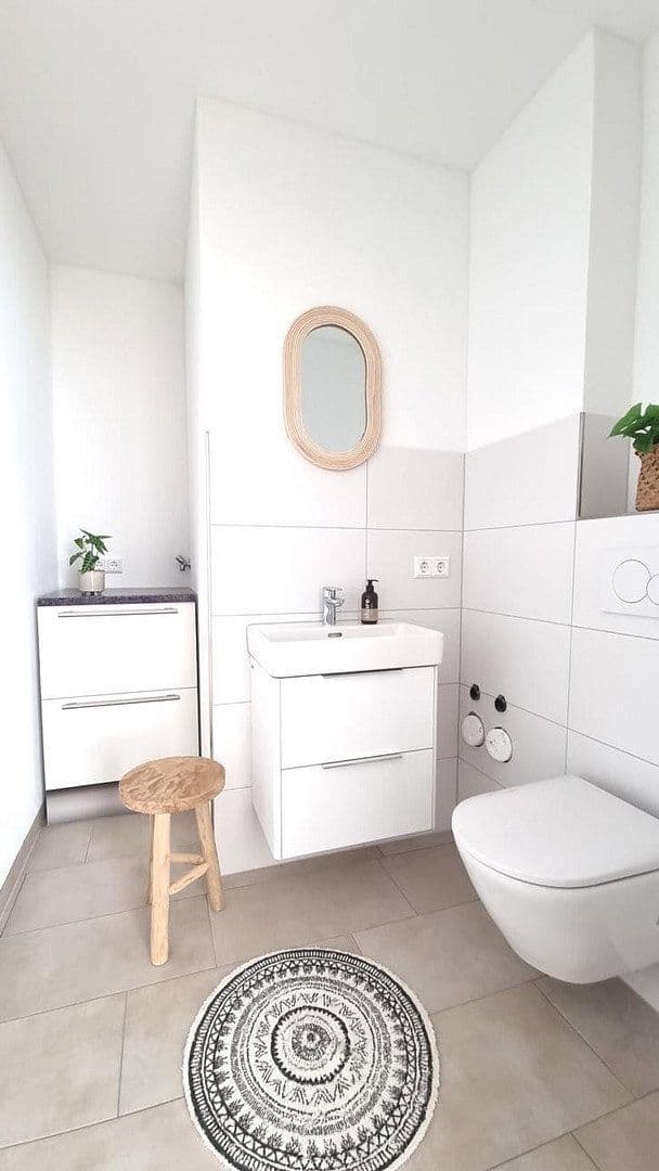 Prenájom bytu 4-izbový 109 m², Sigmaringen, Bádensko-Wurttembersko Prenájom bytu 4-izbový 109 m², Sigmaringen, Bádensko-Wurttembersko