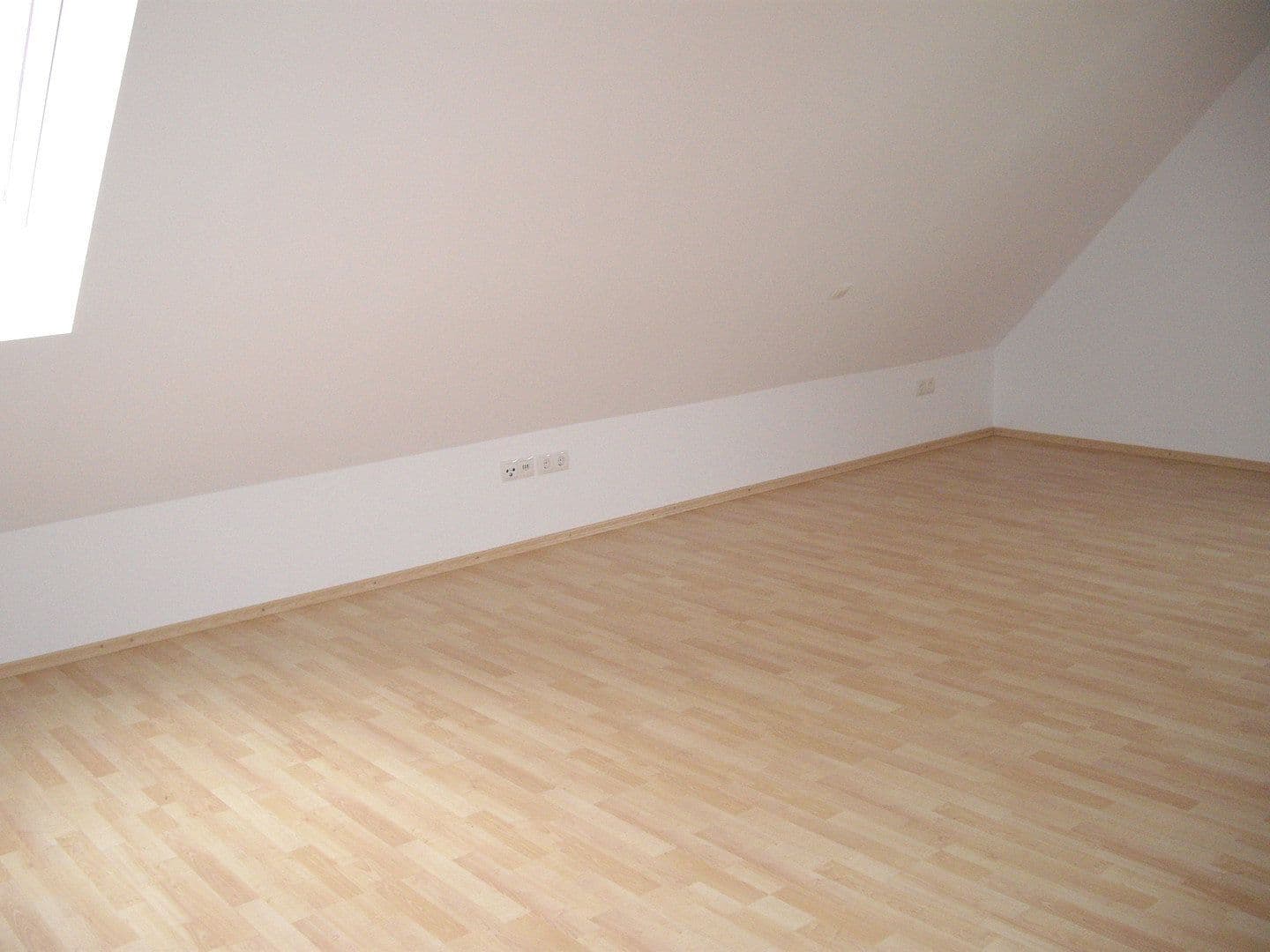 Prenájom bytu 4-izbový 103 m², Reichsdorfstraße 5, Sennfeld, Bavorsko Prenájom bytu 4-izbový 103 m², Reichsdorfstraße 5, Sennfeld, Bavorsko