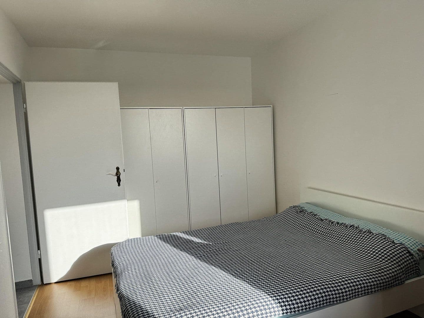 Prenájom bytu 2-izbový 43 m², Erlangen, Bavorsko Prenájom bytu 2-izbový 43 m², Erlangen, Bavorsko