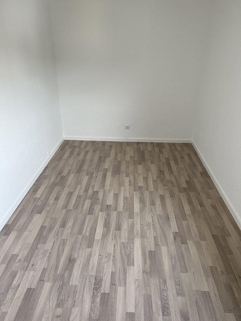 Prenájom bytu 16 m², Hügelweg 8, Gerlingen, Bádensko-Wurttembersko Prenájom bytu 16 m², Hügelweg 8, Gerlingen, Bádensko-Wurttembersko