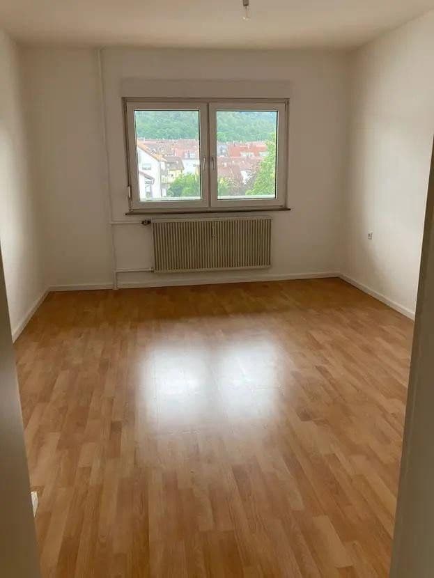 Prenájom bytu 16 m², Hügelweg 8, Gerlingen, Bádensko-Wurttembersko Prenájom bytu 16 m², Hügelweg 8, Gerlingen, Bádensko-Wurttembersko