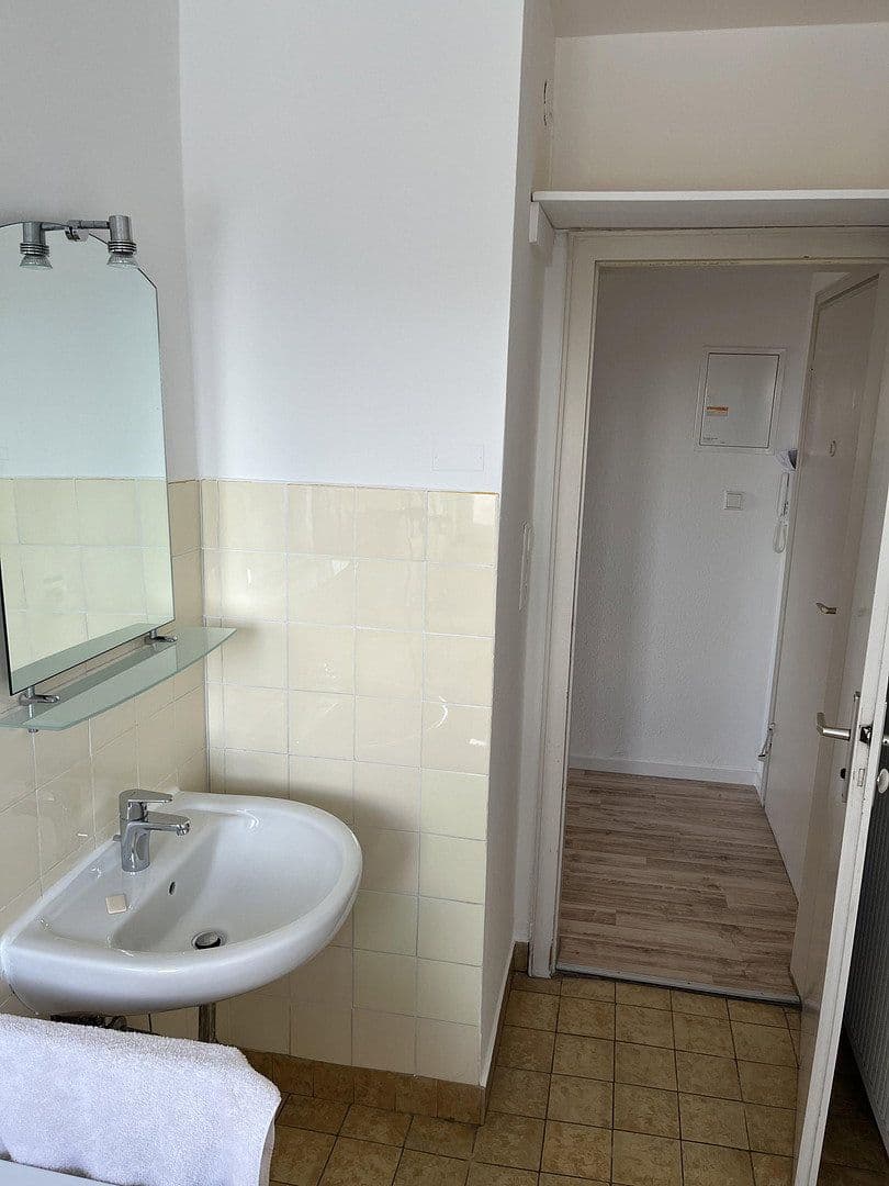 Prenájom bytu 16 m², Hügelweg 8, Gerlingen, Bádensko-Wurttembersko Prenájom bytu 16 m², Hügelweg 8, Gerlingen, Bádensko-Wurttembersko