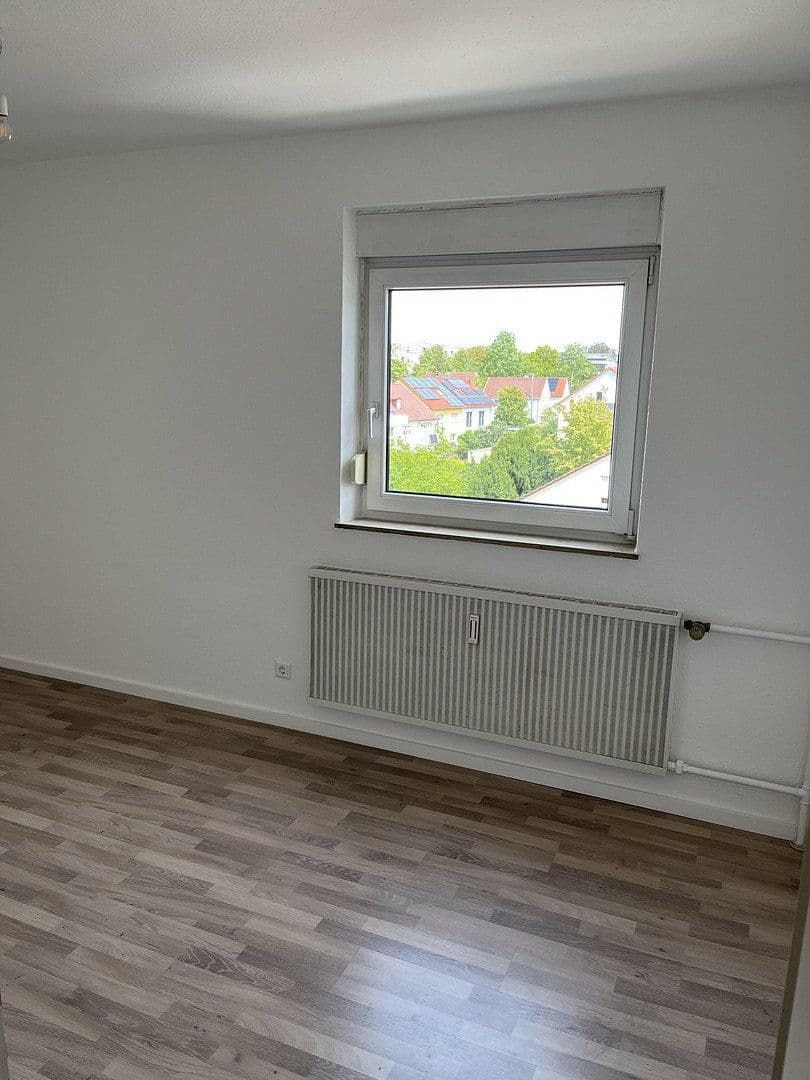 Prenájom bytu 16 m², Hügelweg 8, Gerlingen, Bádensko-Wurttembersko Prenájom bytu 16 m², Hügelweg 8, Gerlingen, Bádensko-Wurttembersko