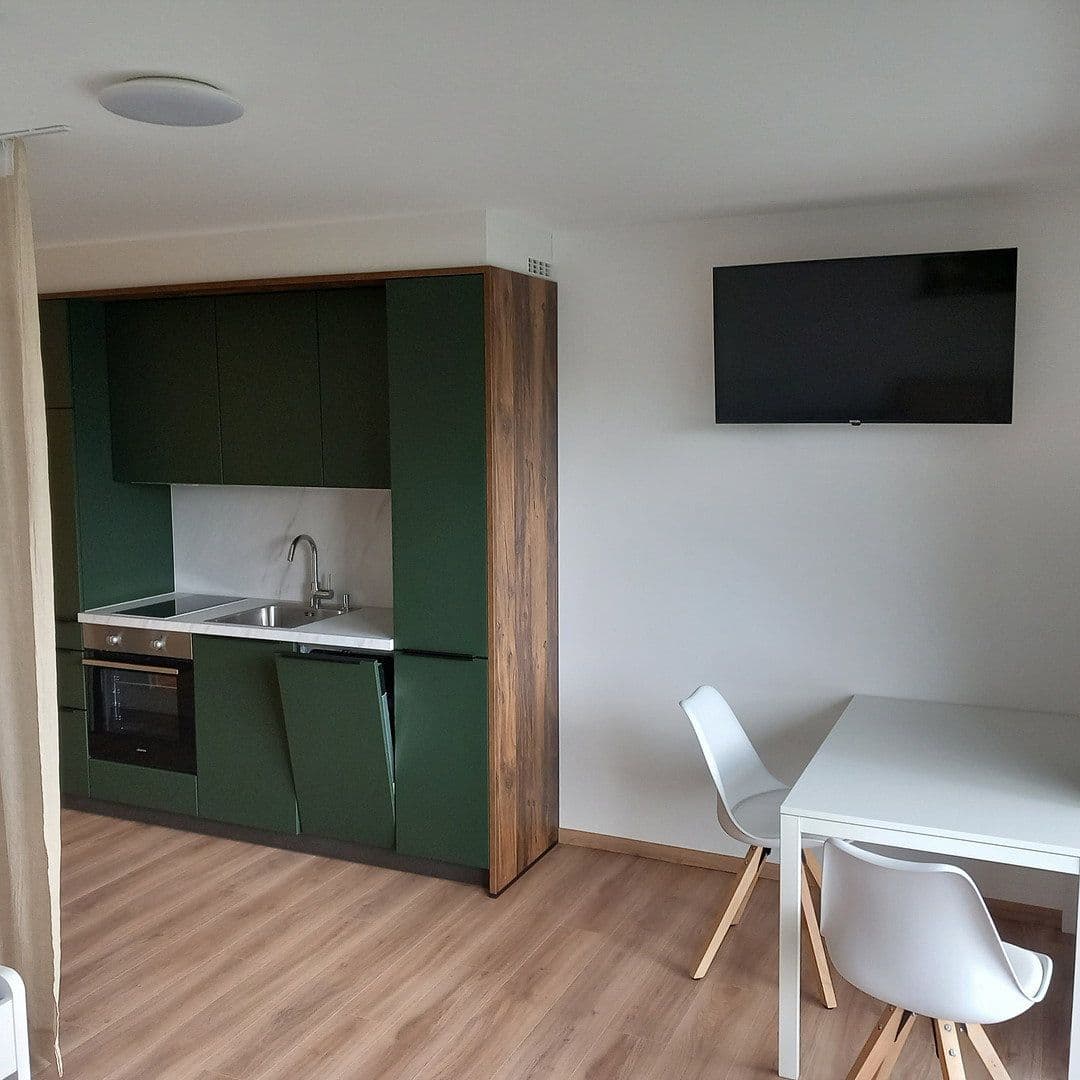 Prenájom bytu 1-izbový 28 m², Künzelsau, Bádensko-Wurttembersko Prenájom bytu 1-izbový 28 m², Künzelsau, Bádensko-Wurttembersko