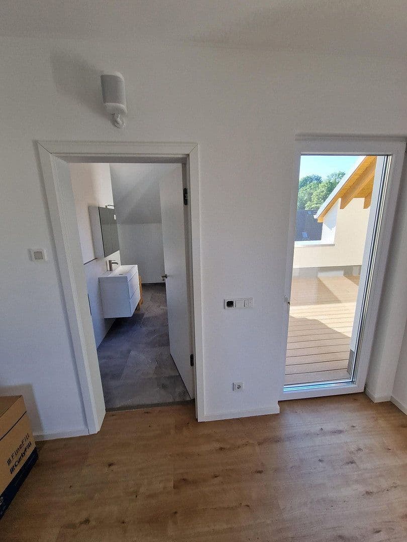 Prenájom domu 190 m², pozemek 100 m², Plaußiger Dorfstr. 24e, Leipzig, Sasko Prenájom domu 190 m², pozemek 100 m², Plaußiger Dorfstr. 24e, Leipzig, Sasko