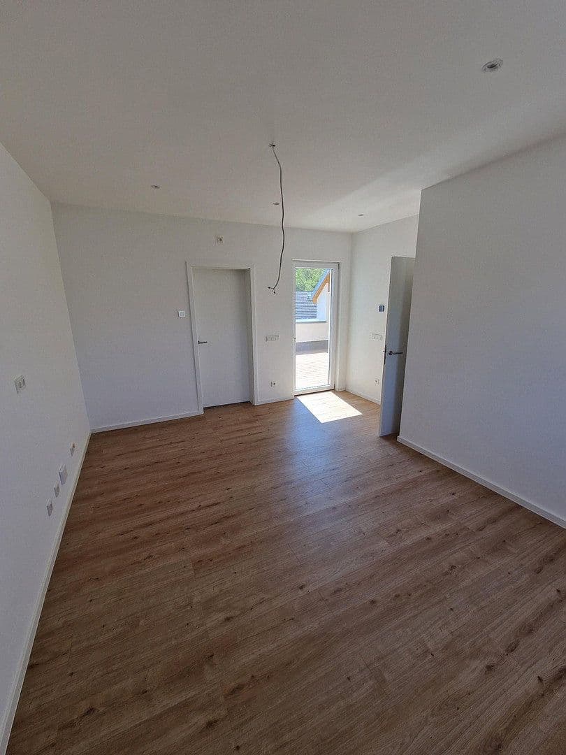 Prenájom domu 190 m², pozemek 100 m², Plaußiger Dorfstr. 24e, Leipzig, Sasko Prenájom domu 190 m², pozemek 100 m², Plaußiger Dorfstr. 24e, Leipzig, Sasko