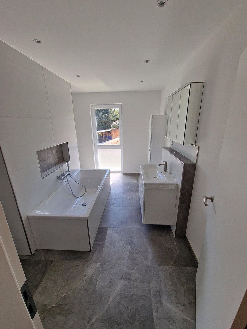 Prenájom domu 190 m², pozemek 100 m², Plaußiger Dorfstr. 24e, Leipzig, Sasko Prenájom domu 190 m², pozemek 100 m², Plaußiger Dorfstr. 24e, Leipzig, Sasko