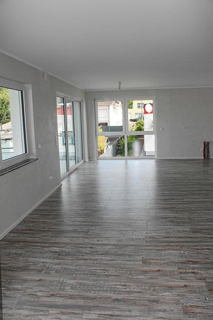 Prenájom bytu 3-izbový 94 m², Domblick 61, Königswinter, Severné Porýnie - Westfálsko Prenájom bytu 3-izbový 94 m², Domblick 61, Königswinter, Severné Porýnie - Westfálsko