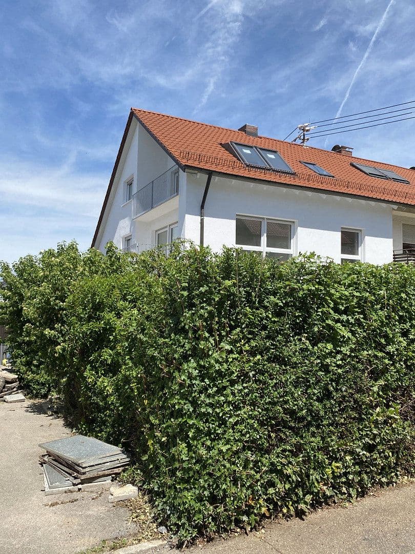 Prenájom bytu 3-izbový 85 m², Winnenden, Bádensko-Wurttembersko Prenájom bytu 3-izbový 85 m², Winnenden, Bádensko-Wurttembersko