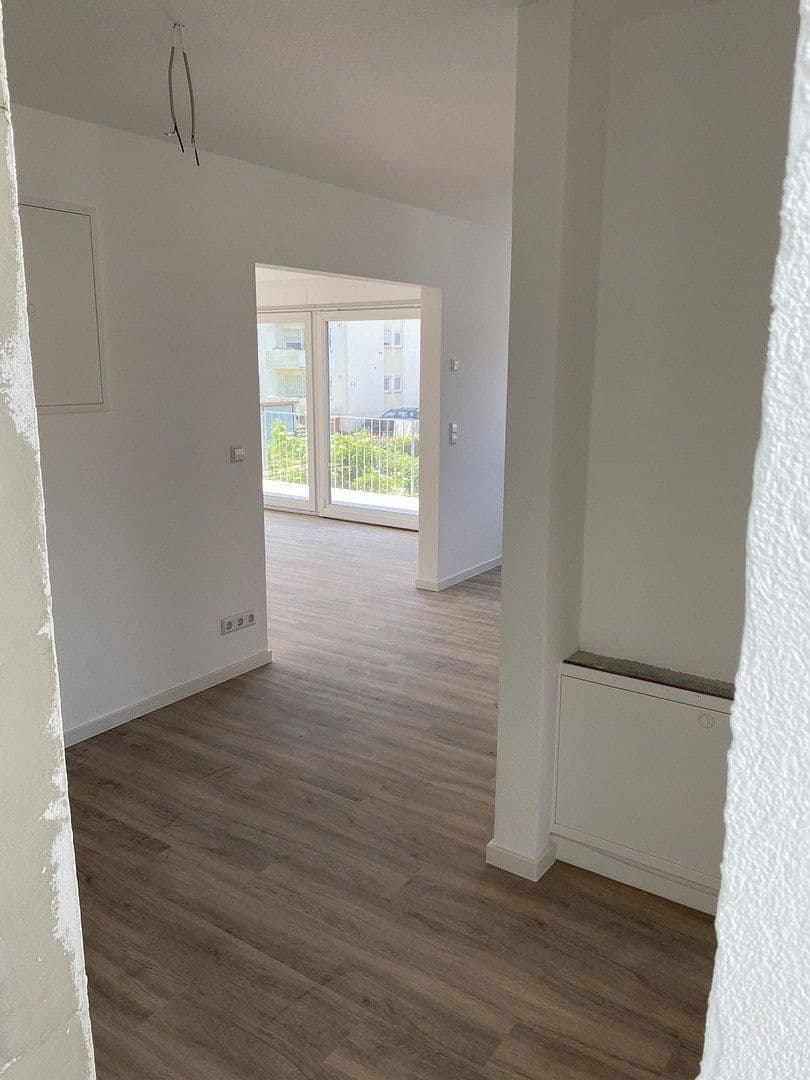 Prenájom bytu 3-izbový 85 m², Winnenden, Bádensko-Wurttembersko Prenájom bytu 3-izbový 85 m², Winnenden, Bádensko-Wurttembersko