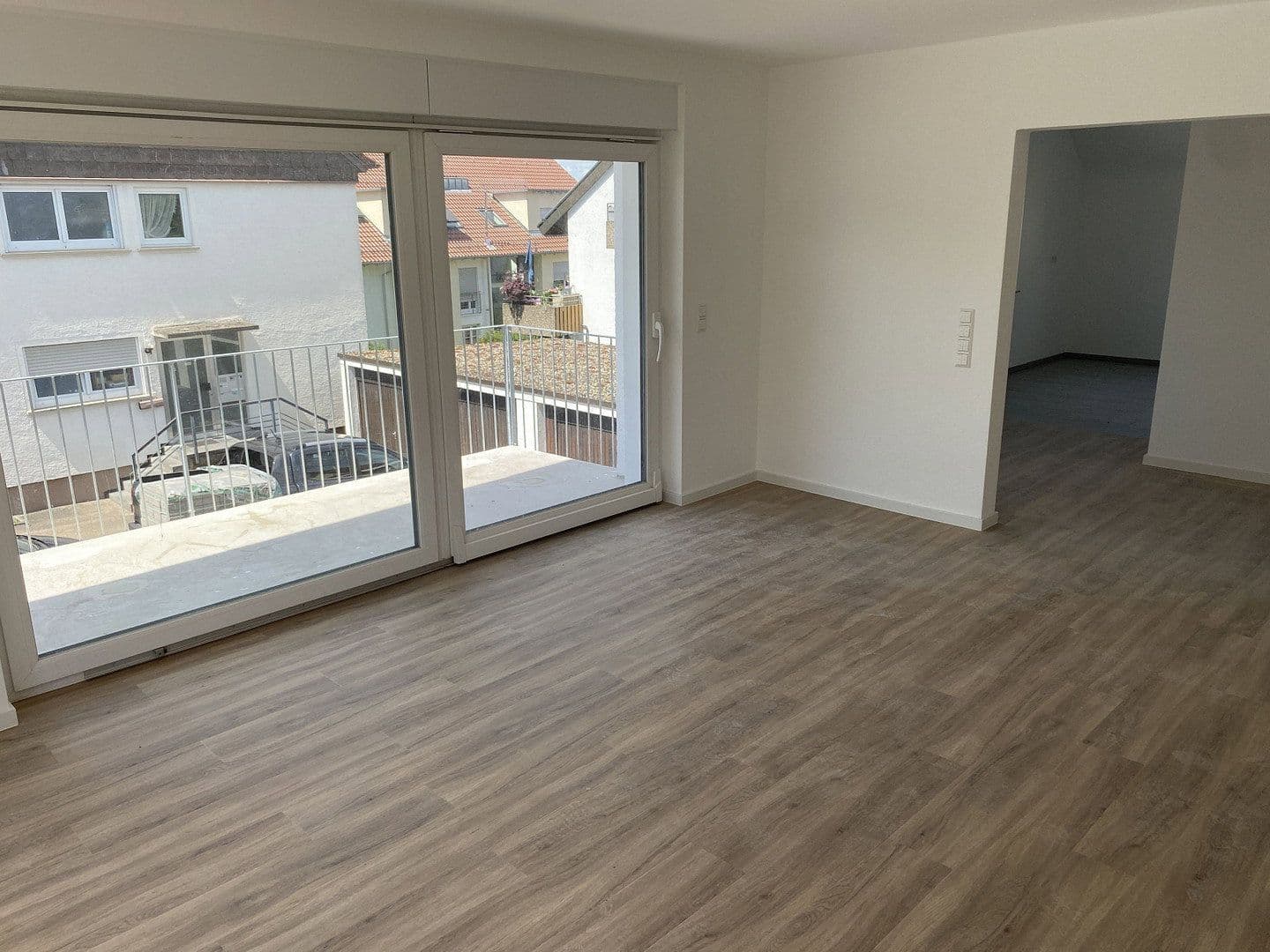 Prenájom bytu 3-izbový 85 m², Winnenden, Bádensko-Wurttembersko Prenájom bytu 3-izbový 85 m², Winnenden, Bádensko-Wurttembersko