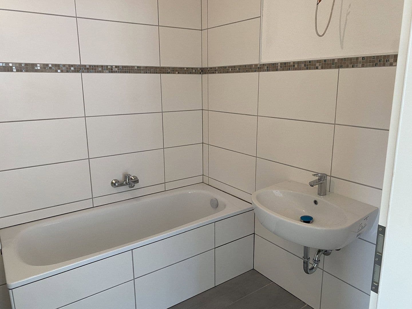 Prenájom bytu 3-izbový 85 m², Winnenden, Bádensko-Wurttembersko Prenájom bytu 3-izbový 85 m², Winnenden, Bádensko-Wurttembersko