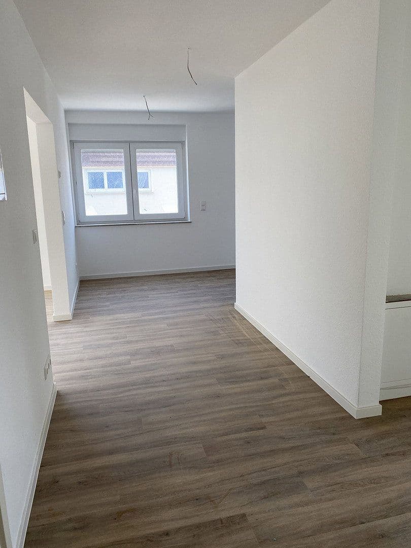 Prenájom bytu 3-izbový 85 m², Winnenden, Bádensko-Wurttembersko Prenájom bytu 3-izbový 85 m², Winnenden, Bádensko-Wurttembersko
