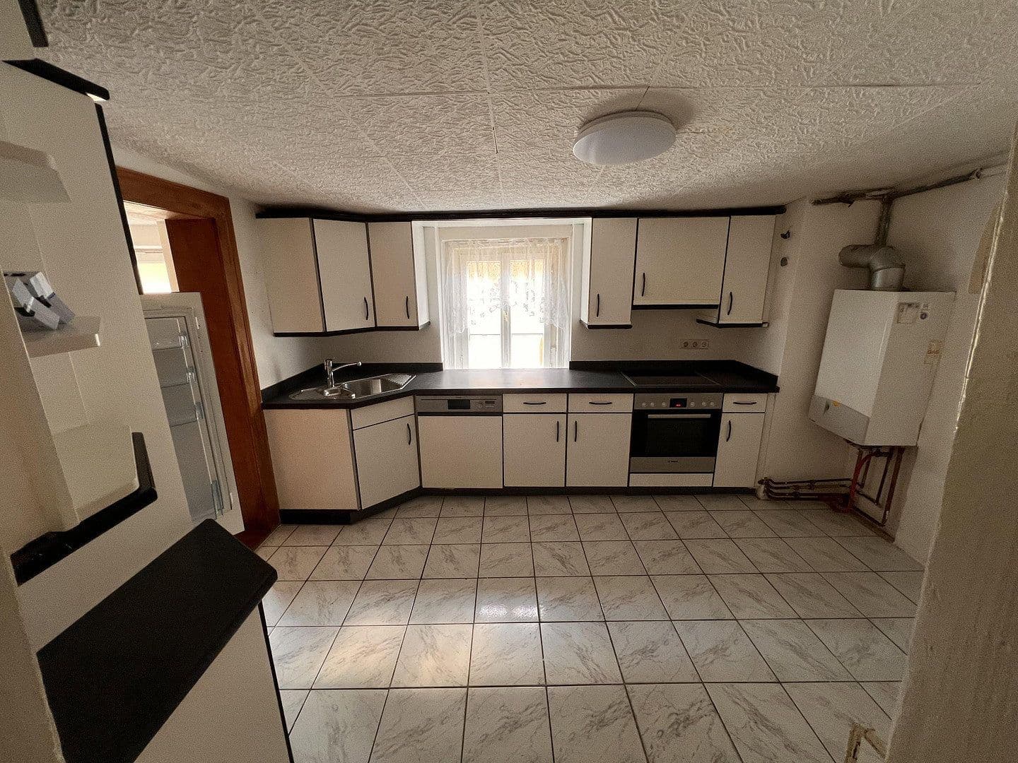 Prenájom bytu 5-izbový 105 m², Hechingen, Bádensko-Wurttembersko Prenájom bytu 5-izbový 105 m², Hechingen, Bádensko-Wurttembersko