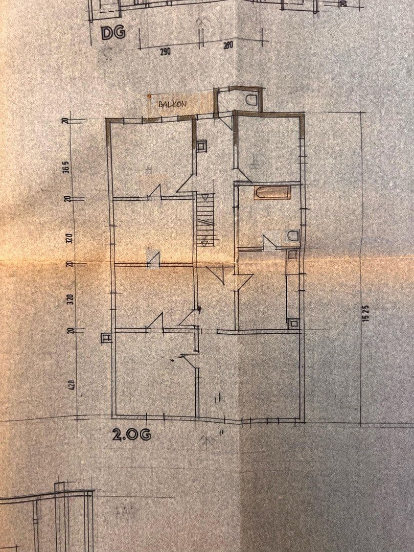 Prenájom bytu 5-izbový 105 m², Hechingen, Bádensko-Wurttembersko Prenájom bytu 5-izbový 105 m², Hechingen, Bádensko-Wurttembersko