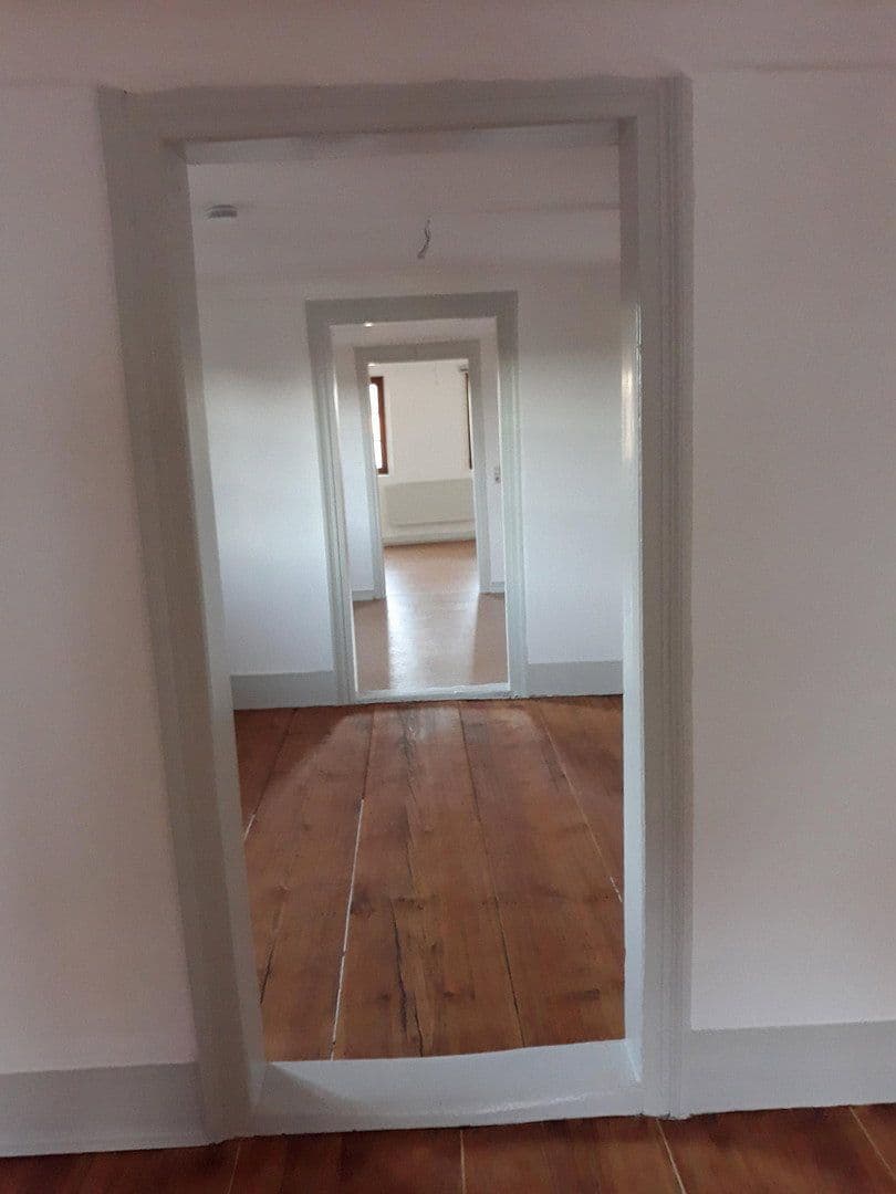 Prenájom bytu 5-izbový 105 m², Hechingen, Bádensko-Wurttembersko Prenájom bytu 5-izbový 105 m², Hechingen, Bádensko-Wurttembersko