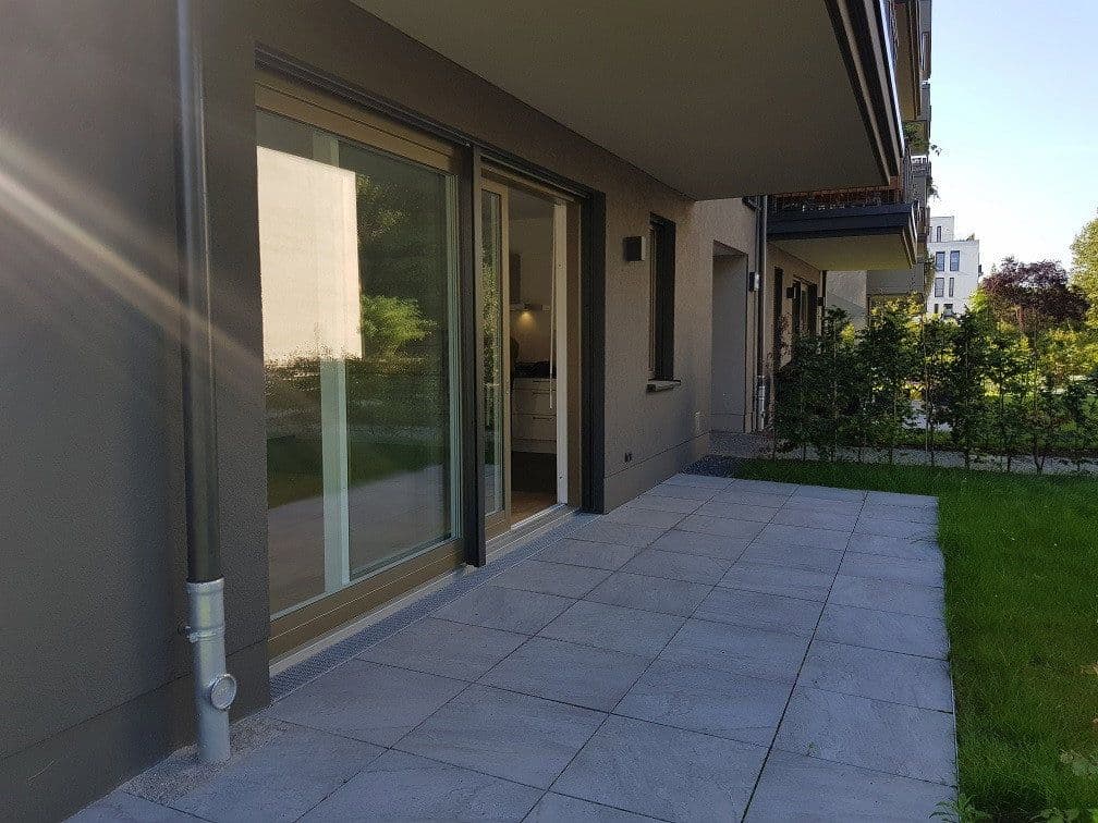 Prenájom bytu 2-izbový 89 m², Alt-Stralau 44B, Berlin, Berlín Prenájom bytu 2-izbový 89 m², Alt-Stralau 44B, Berlin, Berlín