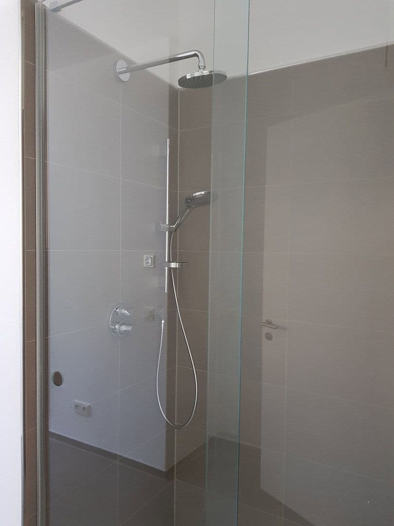 Prenájom bytu 2-izbový 89 m², Alt-Stralau 44B, Berlin, Berlín Prenájom bytu 2-izbový 89 m², Alt-Stralau 44B, Berlin, Berlín