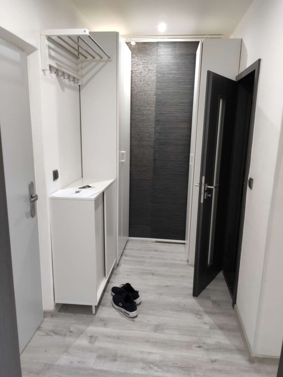Prenájom bytu 1-izbový 46 m², J. Opletala, Frýdek-Místek, Moravskoslezský kraj Prenájom bytu 1-izbový 46 m², J. Opletala, Frýdek-Místek, Moravskoslezský kraj