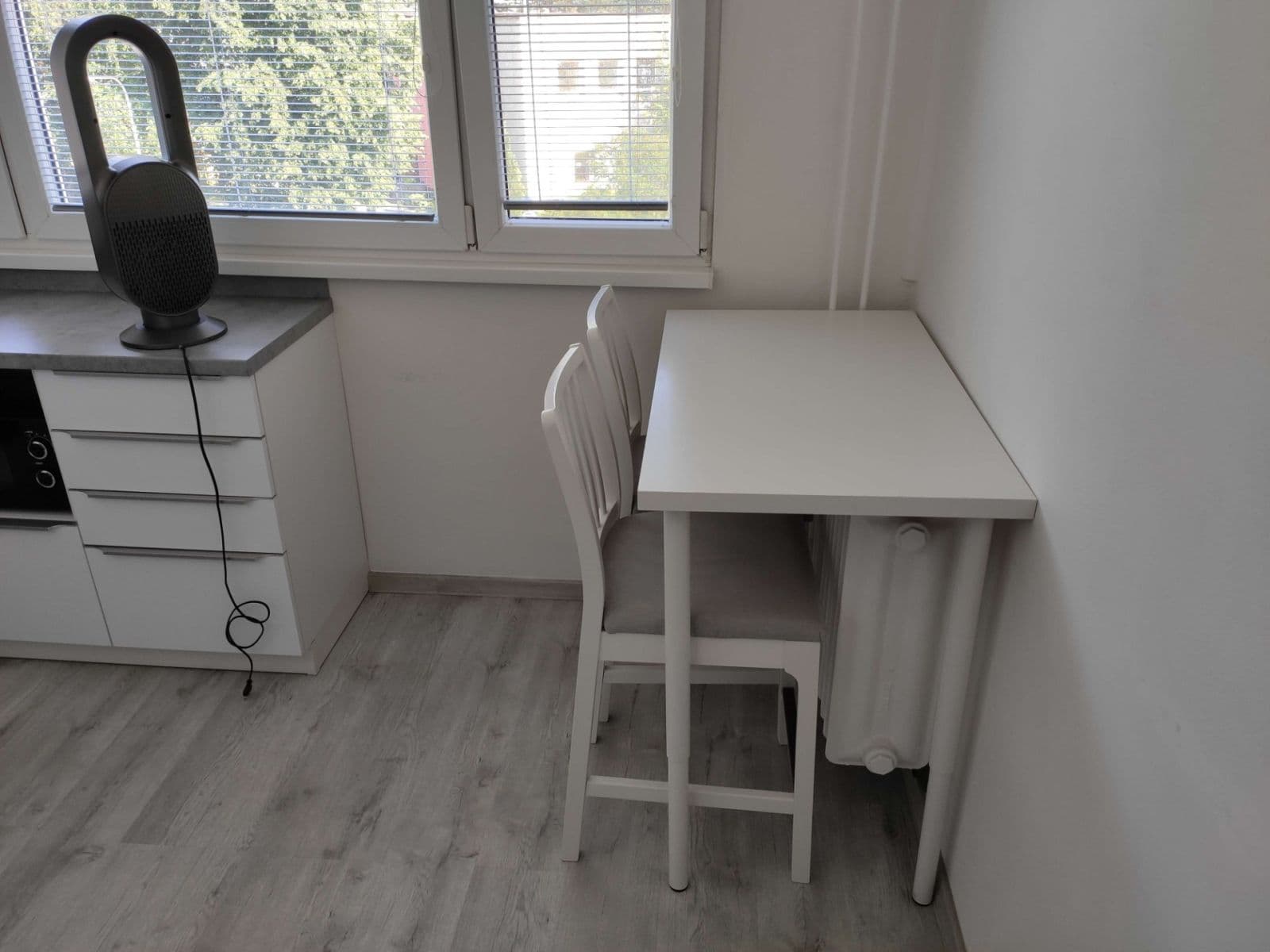 Prenájom bytu 1-izbový 46 m², J. Opletala, Frýdek-Místek, Moravskoslezský kraj Prenájom bytu 1-izbový 46 m², J. Opletala, Frýdek-Místek, Moravskoslezský kraj