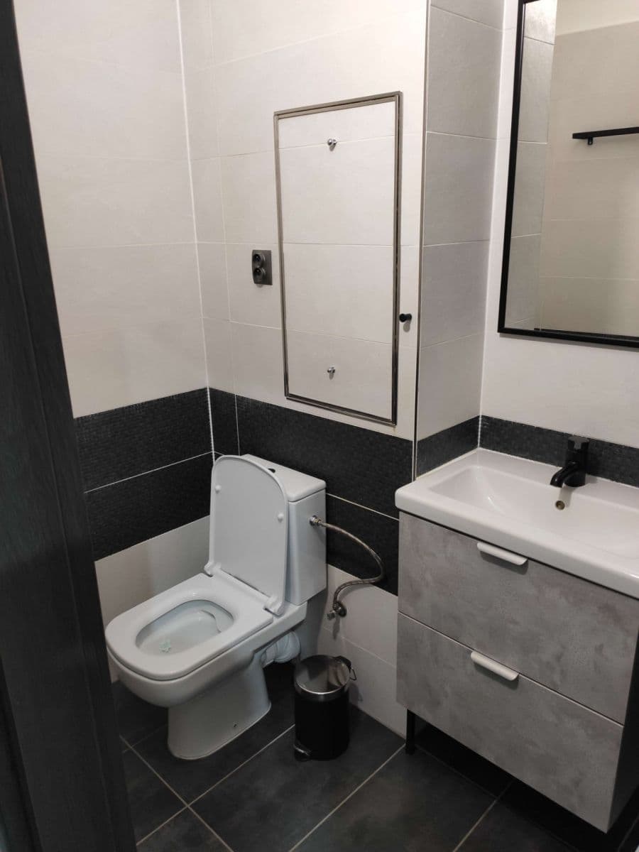 Prenájom bytu 1-izbový 46 m², J. Opletala, Frýdek-Místek, Moravskoslezský kraj Prenájom bytu 1-izbový 46 m², J. Opletala, Frýdek-Místek, Moravskoslezský kraj