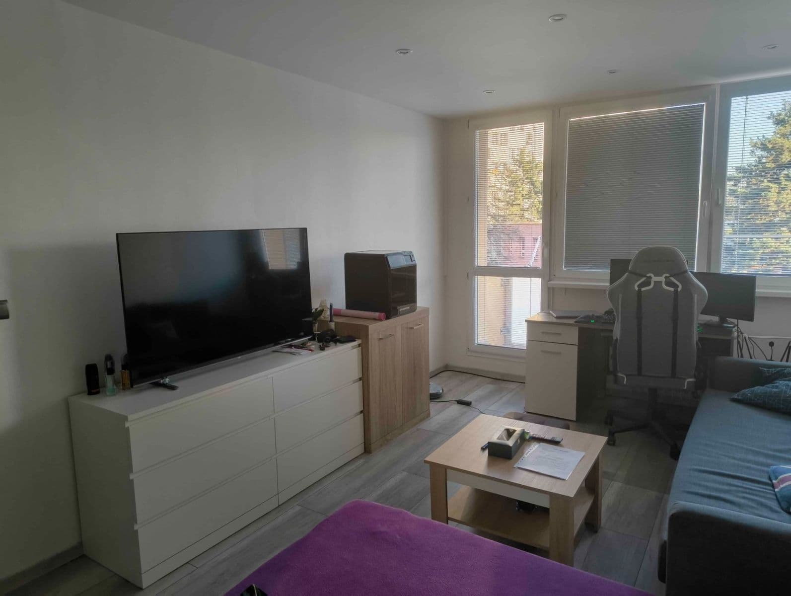 Prenájom bytu 1-izbový 46 m², J. Opletala, Frýdek-Místek, Moravskoslezský kraj Prenájom bytu 1-izbový 46 m², J. Opletala, Frýdek-Místek, Moravskoslezský kraj