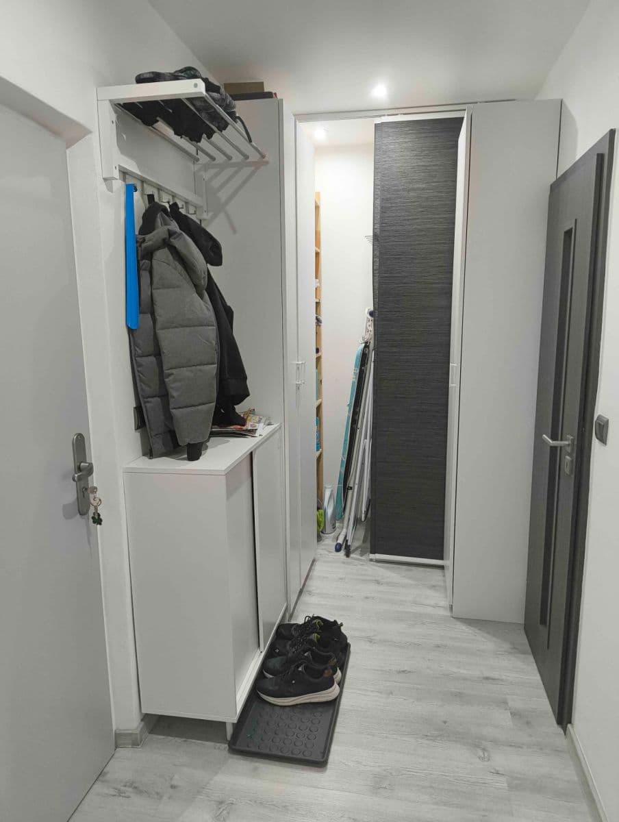 Prenájom bytu 1-izbový 46 m², J. Opletala, Frýdek-Místek, Moravskoslezský kraj Prenájom bytu 1-izbový 46 m², J. Opletala, Frýdek-Místek, Moravskoslezský kraj