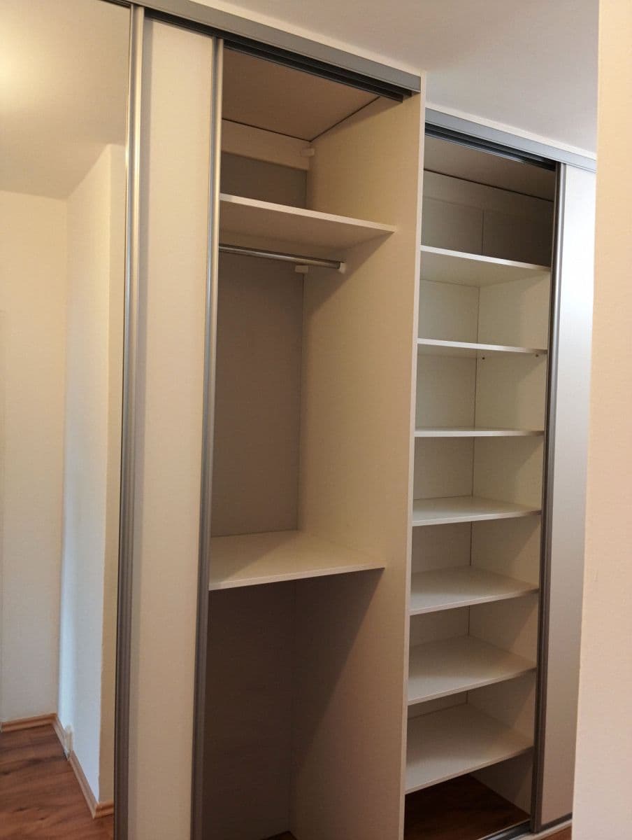 Prenájom bytu 2-izbový 44 m², U Jezera, Praha, Praha Prenájom bytu 2-izbový 44 m², U Jezera, Praha, Praha