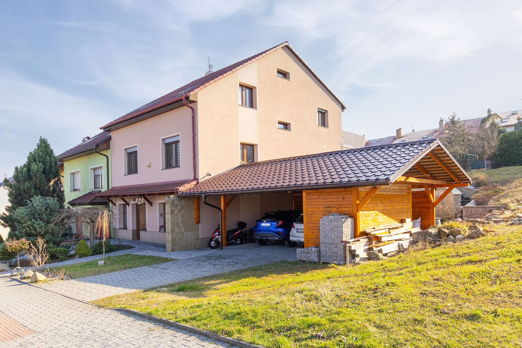 Predaj domu 300 m², pozemek 776 m², Bří Čapků, Náměšť nad Oslavou, Kraj Vysočina Predaj domu 300 m², pozemek 776 m², Bří Čapků, Náměšť nad Oslavou, Kraj Vysočina