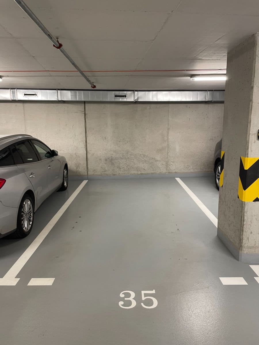 Prenájom garáže 13 m², Pod Barvířkou, Praha, Praha Prenájom garáže 13 m², Pod Barvířkou, Praha, Praha