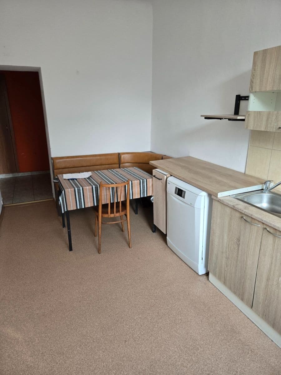 Prenájom bytu 2-izbový 57 m², Zborovská, Brno, Jihomoravský kraj Prenájom bytu 2-izbový 57 m², Zborovská, Brno, Jihomoravský kraj