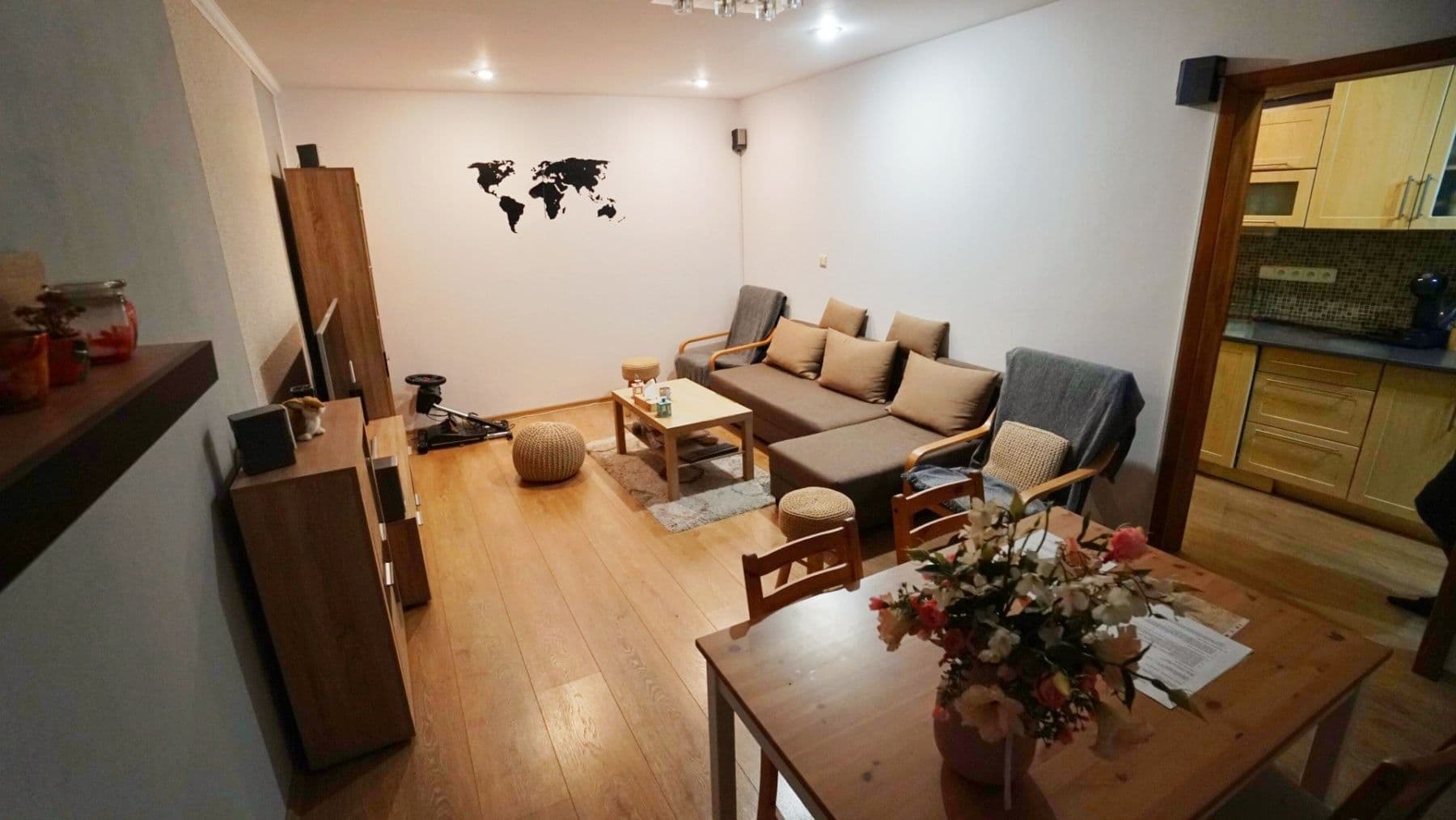 Prenájom bytu 2-izbový 64 m², Bodláková, Hoštka, Ústecký kraj Prenájom bytu 2-izbový 64 m², Bodláková, Hoštka, Ústecký kraj