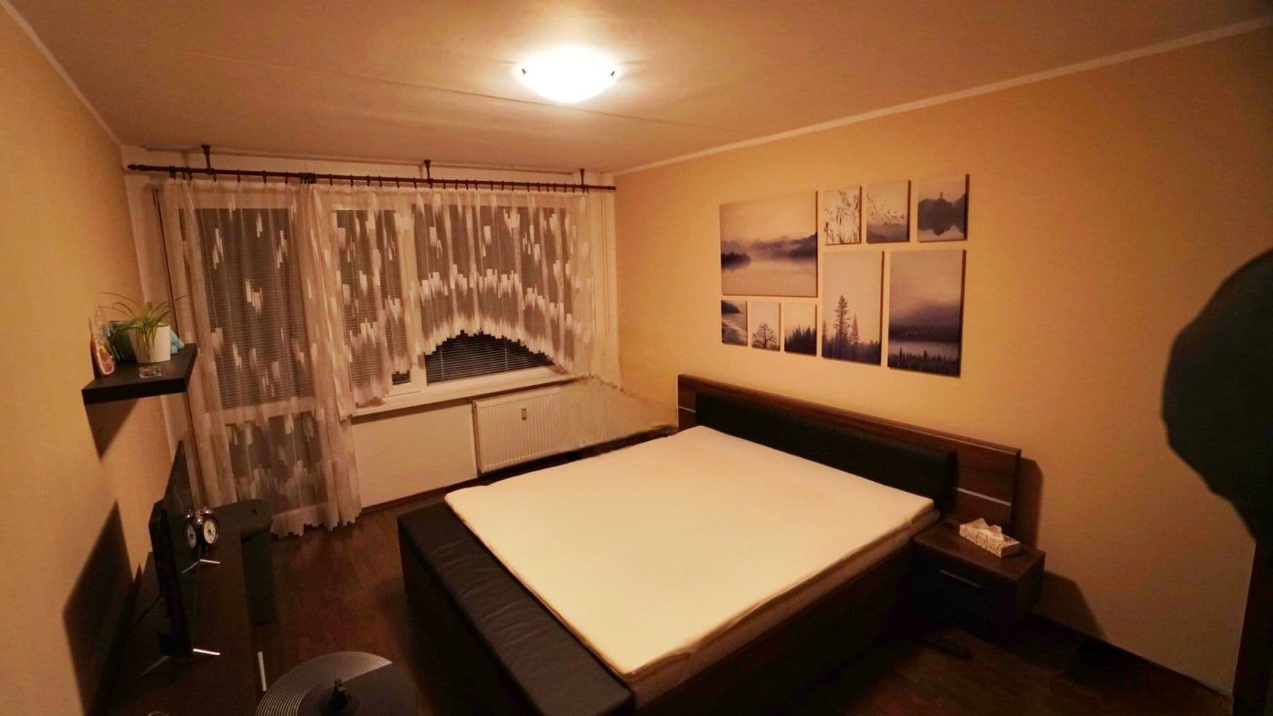 Prenájom bytu 2-izbový 64 m², Bodláková, Hoštka, Ústecký kraj Prenájom bytu 2-izbový 64 m², Bodláková, Hoštka, Ústecký kraj