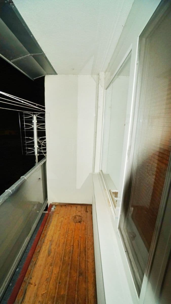 Prenájom bytu 2-izbový 64 m², Bodláková, Hoštka, Ústecký kraj Prenájom bytu 2-izbový 64 m², Bodláková, Hoštka, Ústecký kraj